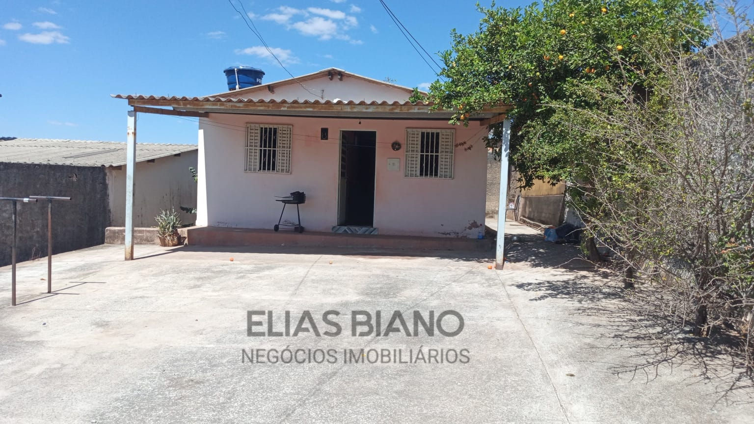 Casa individual a venda no Novo Gama-Go