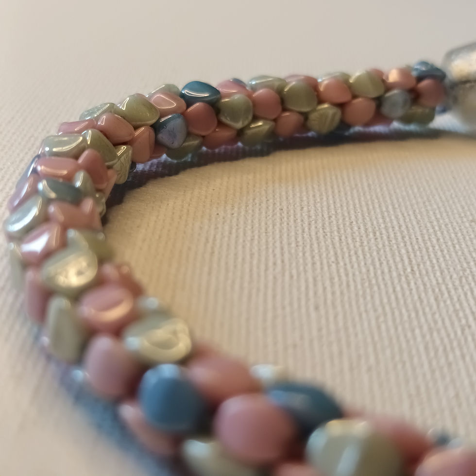 Thumbnail: Serpentine - Pastel