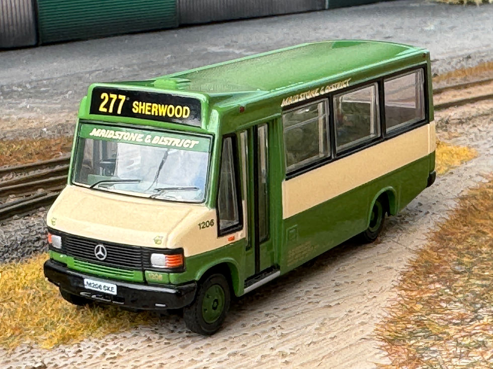 PRE-OWNED EFE - 24805 - Maidstone & District - Mercedes Benz 709