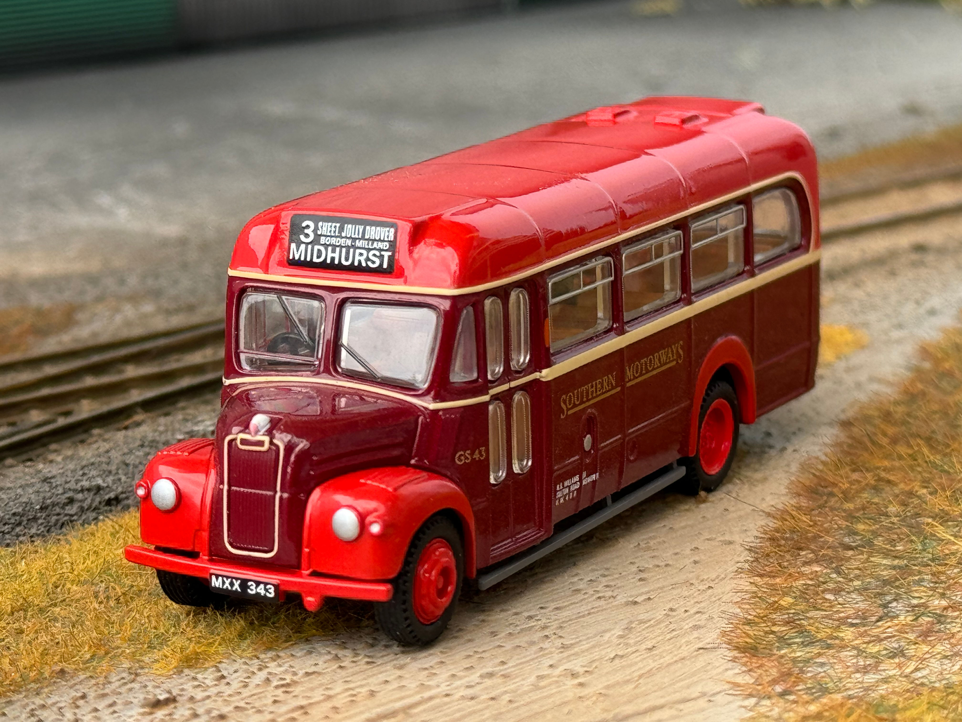 PRE-OWNED EFE 30506 - Southern Motorways - Guy GS Special