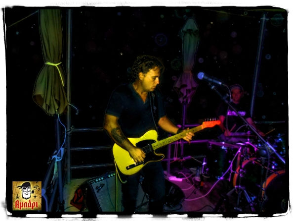 ΑΜΠΑΡΙ, ΠΑΡΑΛΙΑ ΣΑΡΑΝΤΗ