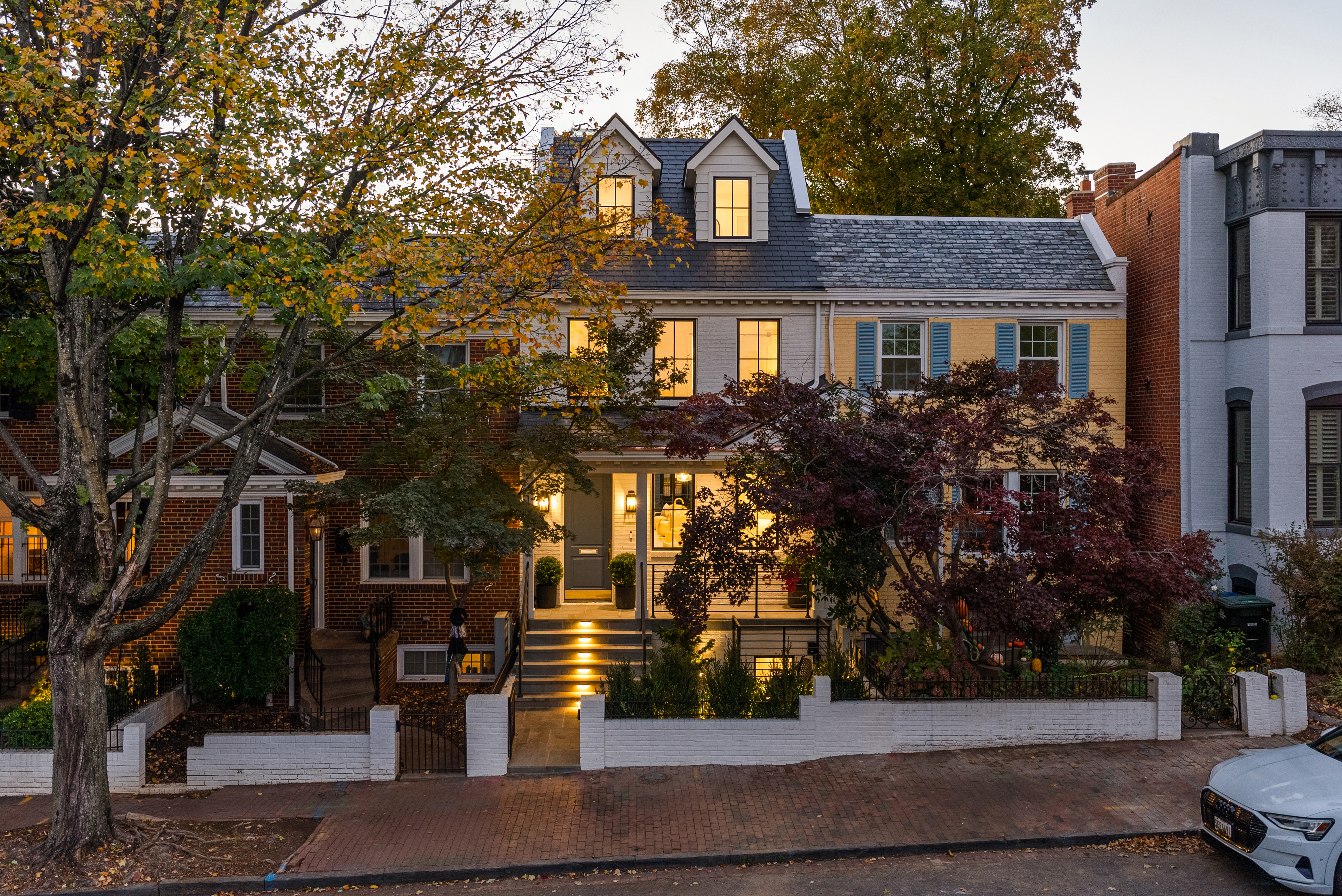 Luxury row home