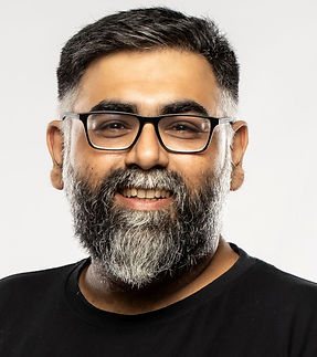 Akarsh Khurana Headshot.jpg