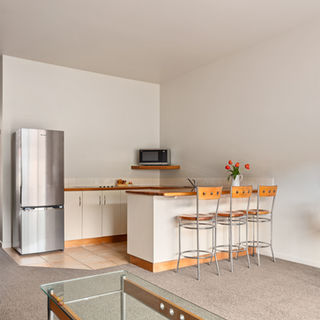 ocean beach motor lodge wainui gisborne luxury hotel motel suites accommodation spacious holiday corporate business family weddings surf relax restaurant
