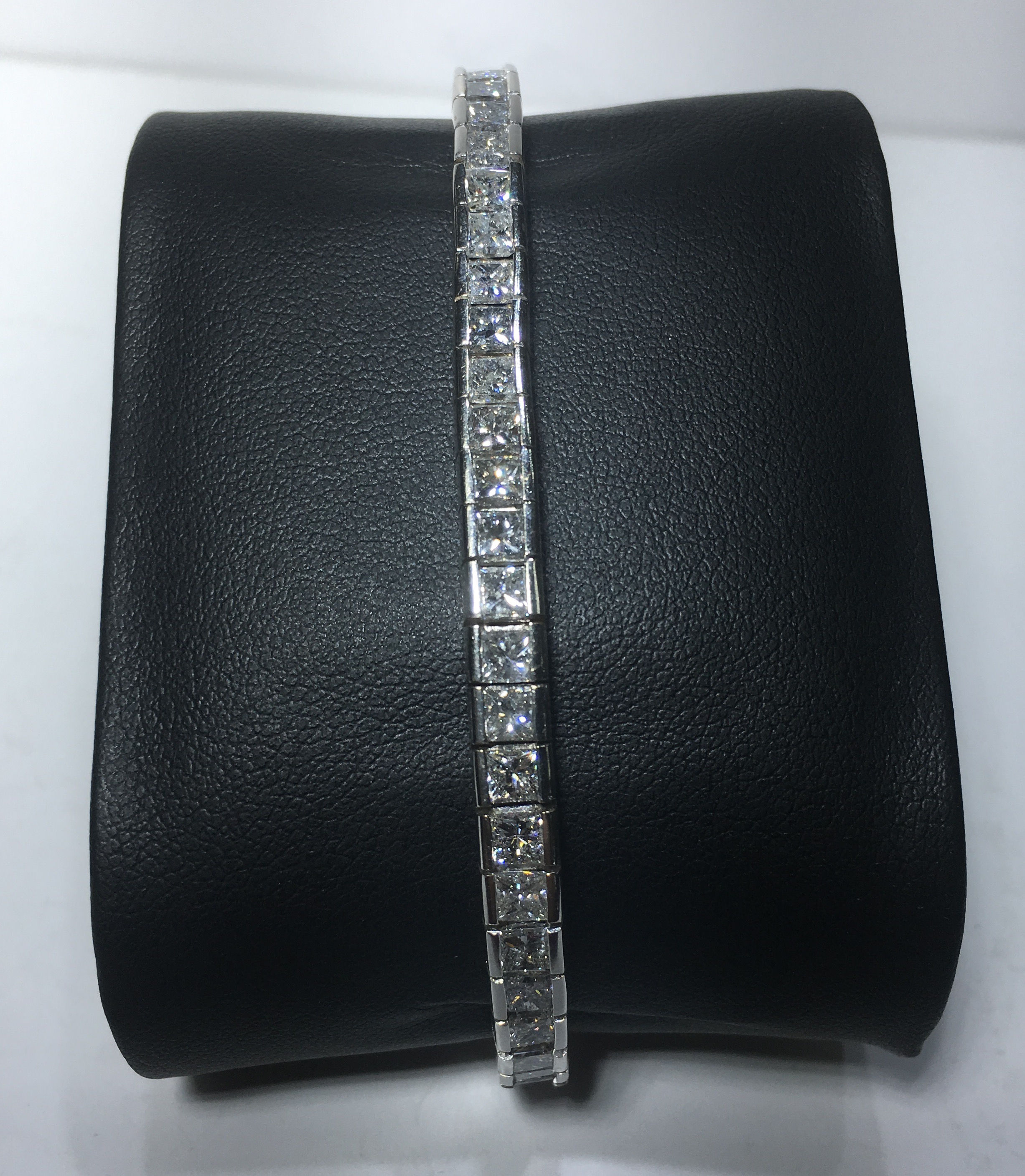 18K White Gold Diamond Tennis Bracelet with 13.25 CTW of Diamonds