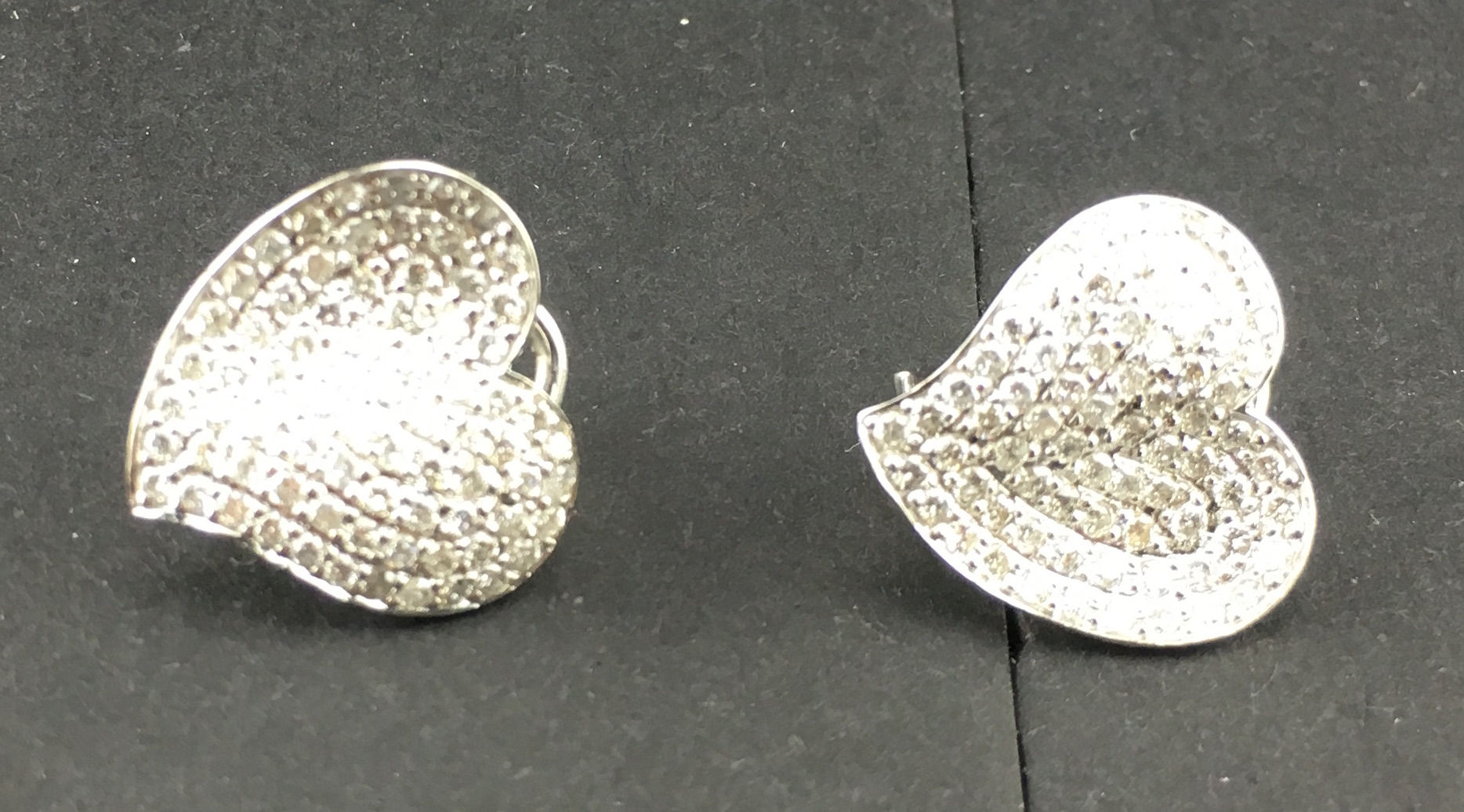 18K White Gold Heart Earrings with Diamonds