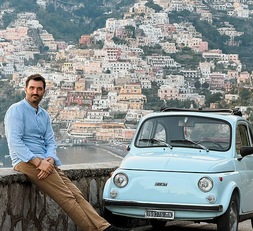 Domenico and Celestina, the vintage Fiat 500 with a local driver in Positano