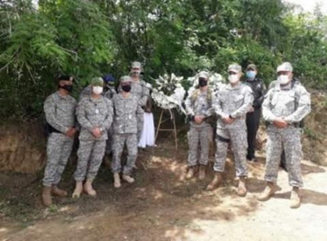 honores a los héroes caídos del Batallón de Infantería de Maria Nº 14