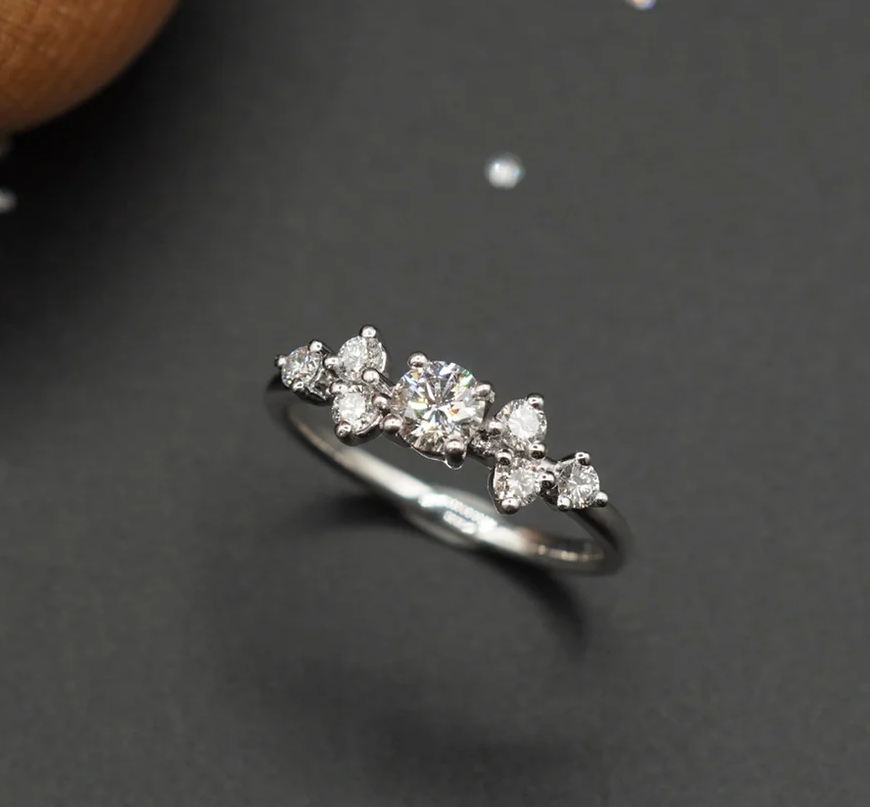 bague quinconce en or blanc 18k 