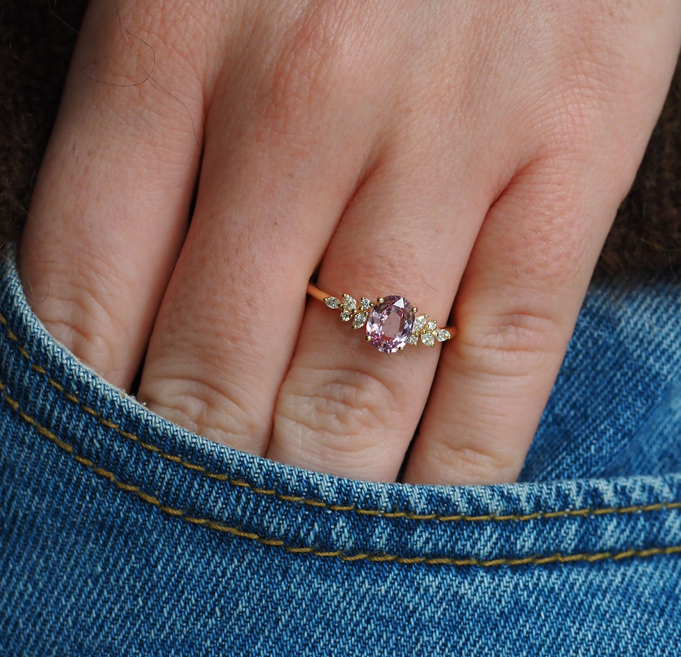 Bague de fiançailles Celina avec saphir rose padparadscha