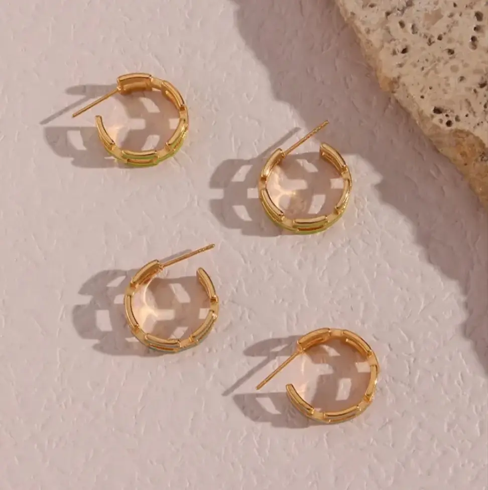 Thumbnail: Enamel Small Hoop Earrings 