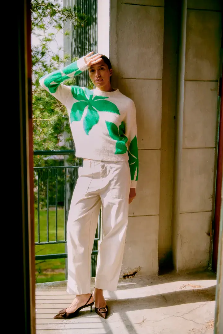 Thumbnail: B Young Mea Flower Sweater in Green