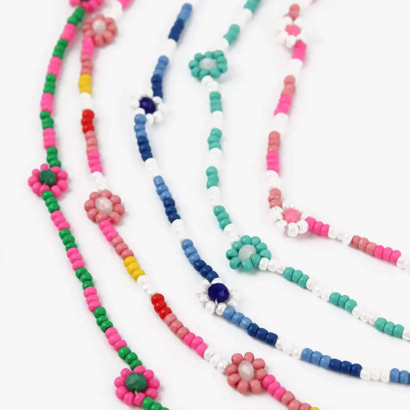 Short Bead Flower Necklace