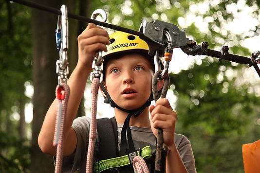 boy-carabiners-child-434400.jpg