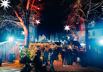 1124488007_Weihnachtsstadt Lüneburg_2024_CC BY-SA ©Lüneburg Marketing GmbHMathias Schneide