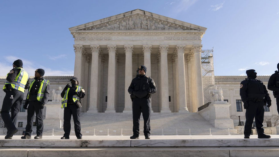 The legal and political issues in the Supreme Court hearing on Trump’s attack on birthright citizenship