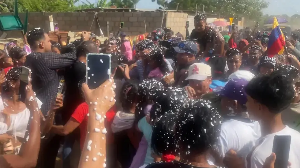 (Photo via Gustavo Ocando | BBC)