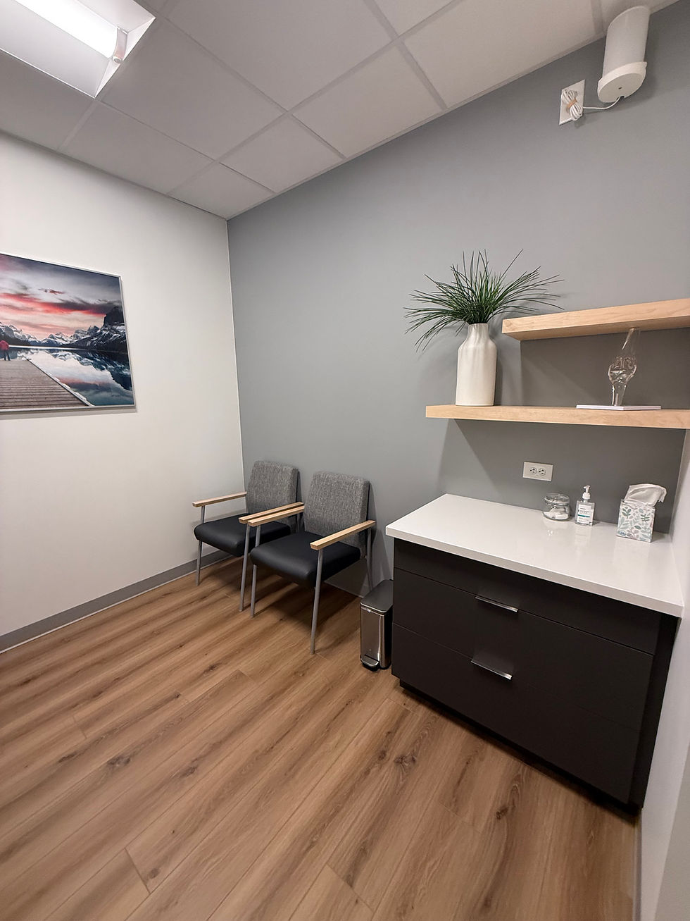Brett Robin, MD - Georgetown Clinic Exam Room 3