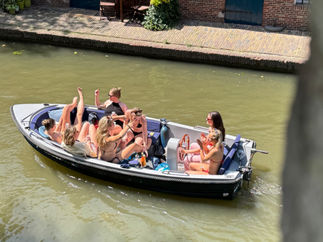 Private Boat Rentals: The Best Way to Explore Utrecht with Friends