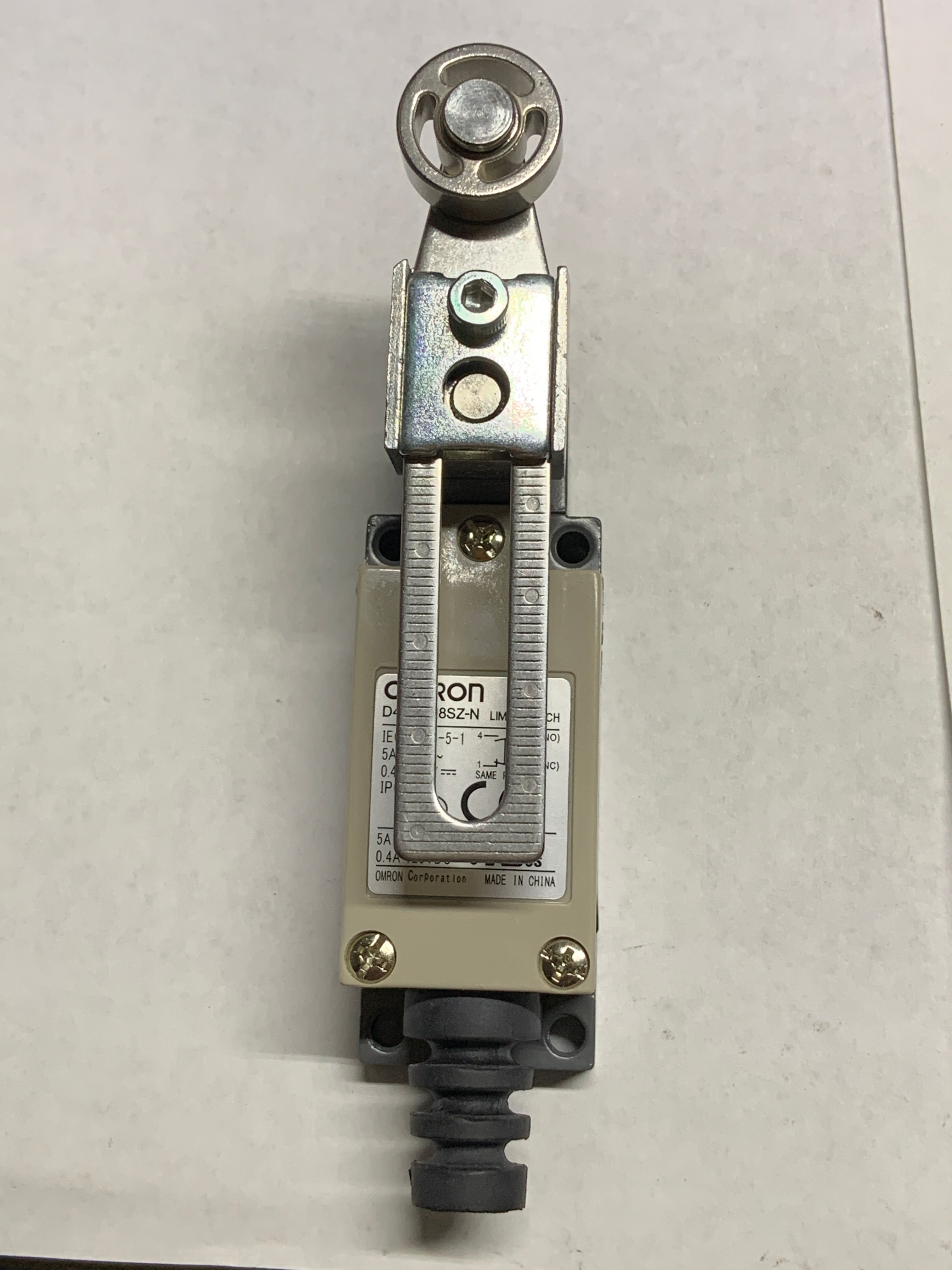 D4V-8108SZ-N LIMIT SWITCH