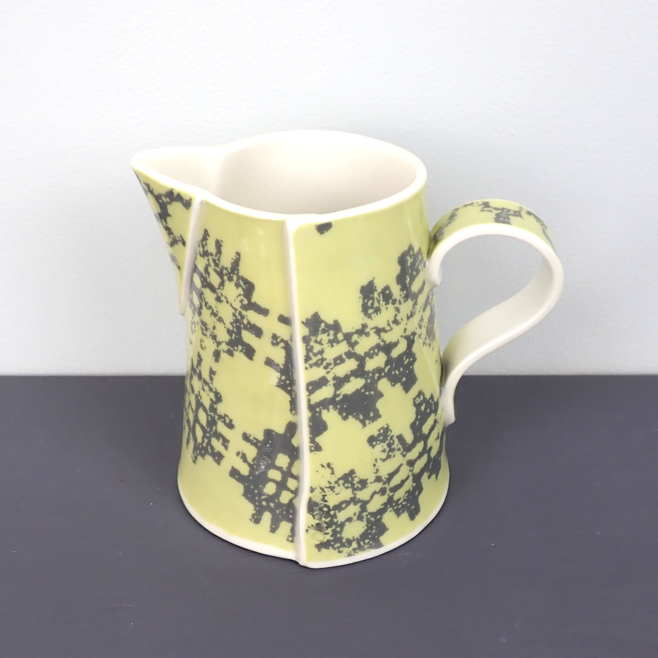 Jwg Carthen Melynwyrdd Canolig - Chartreuse Carthen Jug