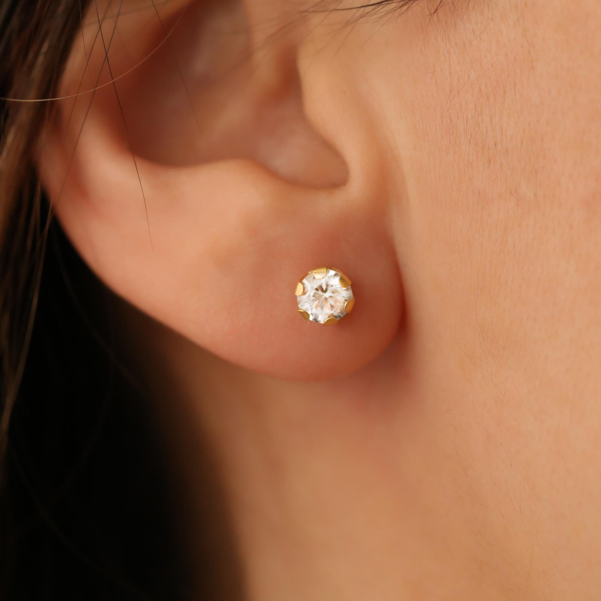 14K Altın Kaplama Gümüş Yuvarlak Kesim Tektaş Küpe - 5mm