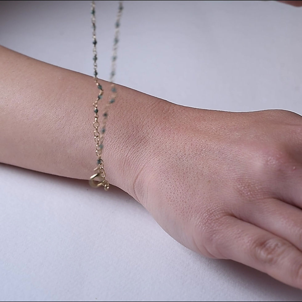 Küçük resim: 14 Ayar Altın Kaplama  Zümrüt Doğal Taşlı  El Yapımı Gümüş Bileklik -CBS00127