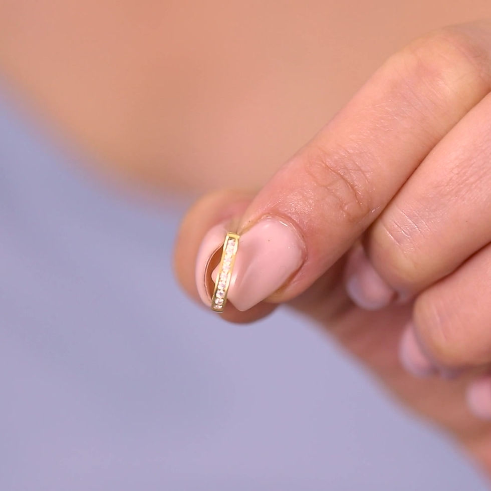 Küçük resim: 925 Ayar Gümüş Taşlı J Küpe Çap:12,5 mm- ES00146