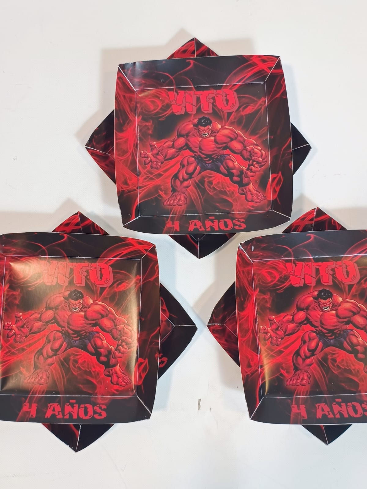 Platos x 12 Hulk rojo