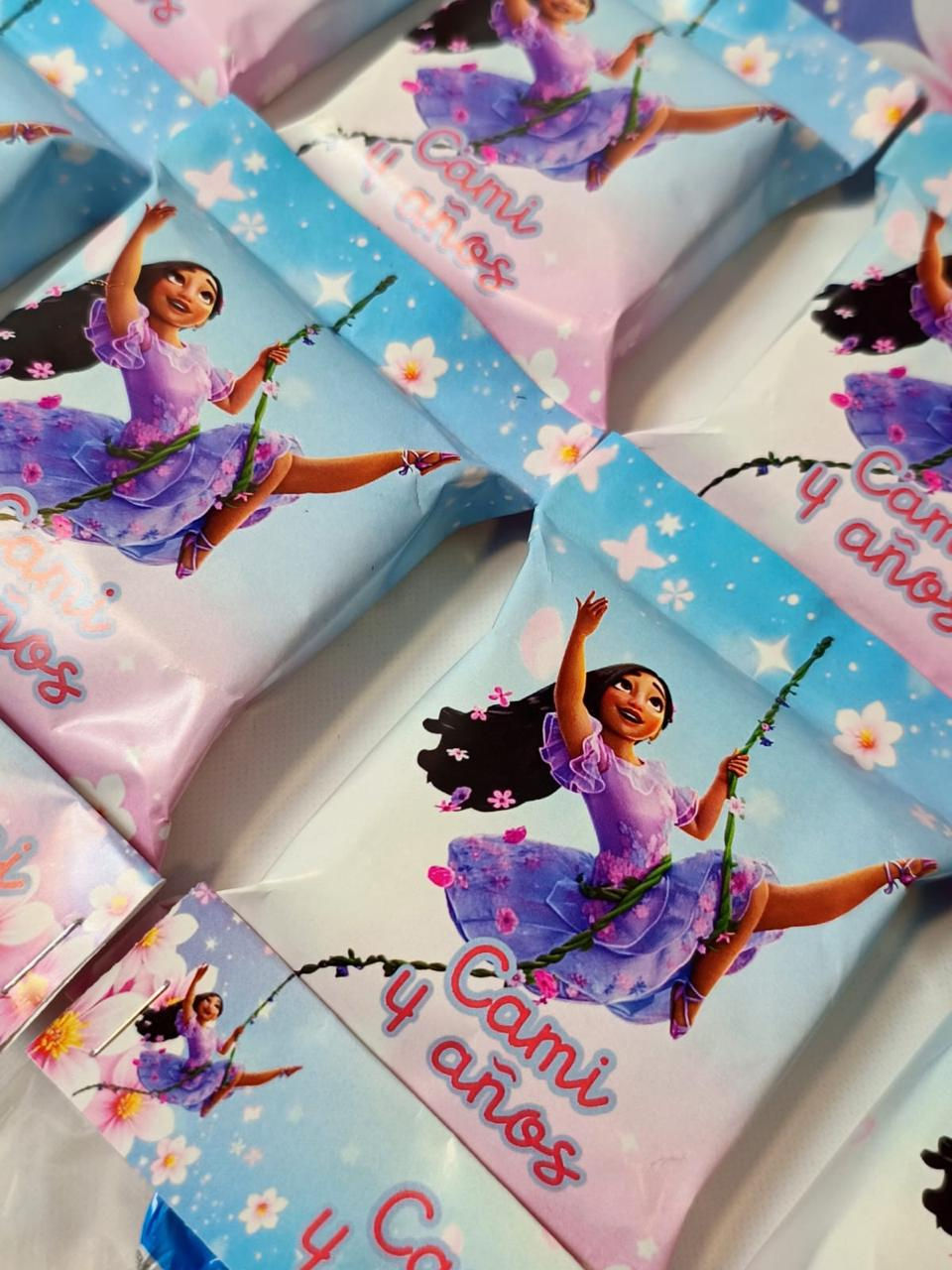 Miniatura: Golosinas personalizadas Candy Bar x 10 Isabella Madrigal