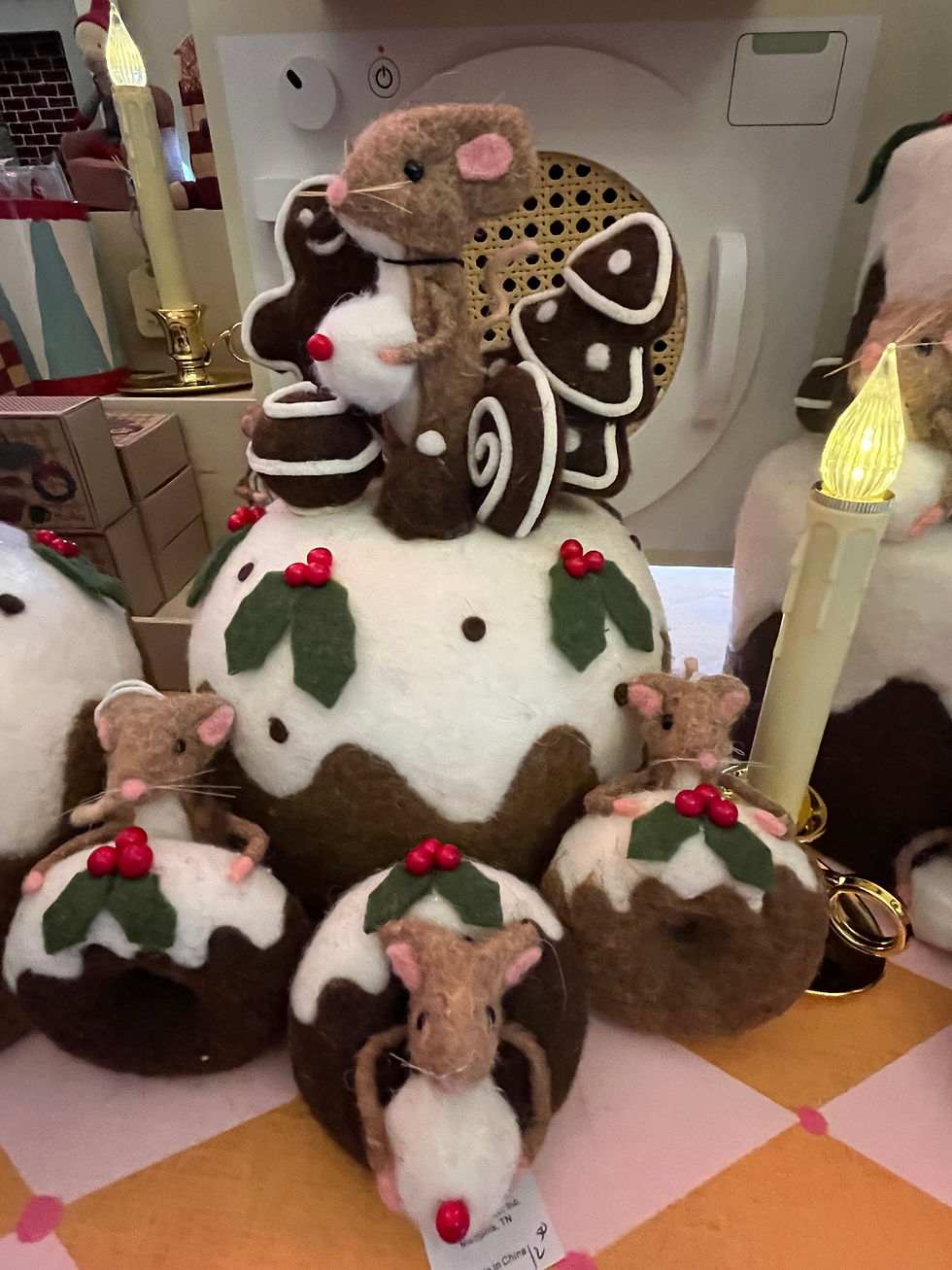 Thumbnail: Felt Gingerbread Cakes with Mice