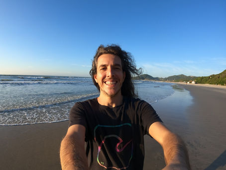 Quem é o Professor Révisson?