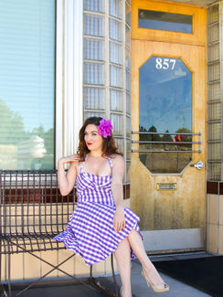 Julie by beauty salon hand up RGG_.jpg