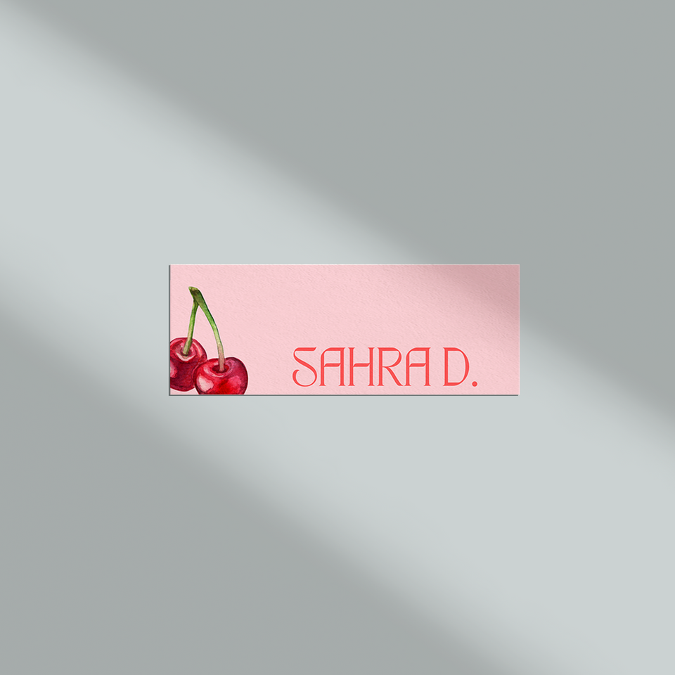 Minimalistische Namenskarten für die Hochzeit – klar strukturiert und modern, ideal für elegante Papeterie