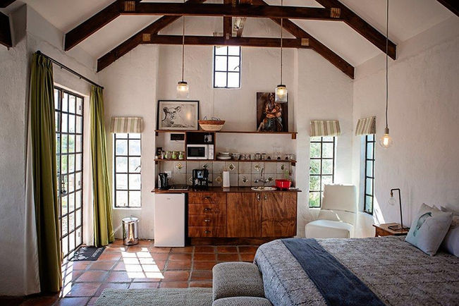 Nocellara cottage living room