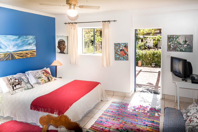 Garden View cottage living room