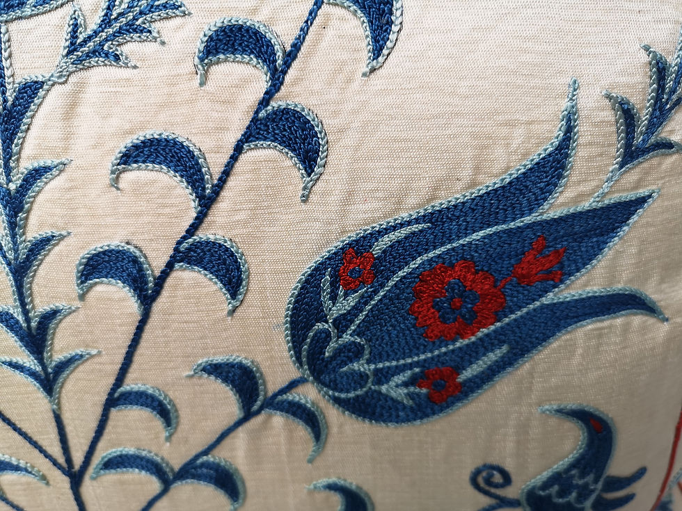 Thumbnail: Uzbek silk cushion 