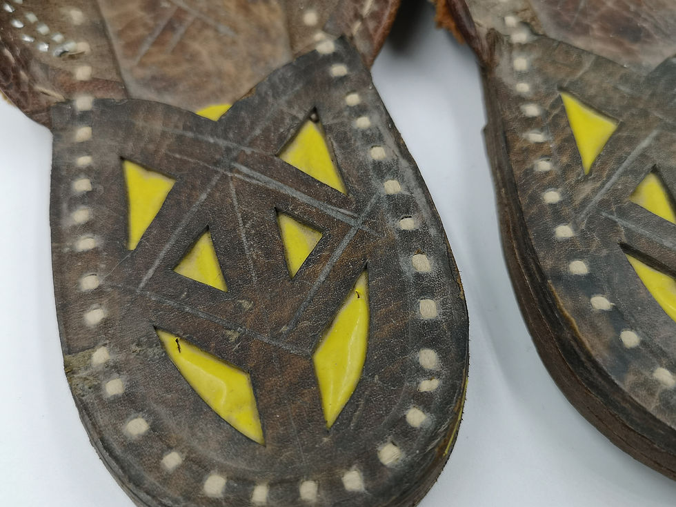 Thumbnail: Indian leather wedding slippers 
