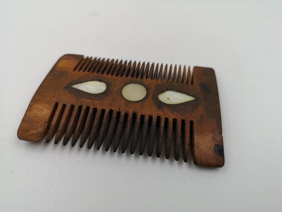 Thumbnail: Mother of Pearl inlaid Wood comb