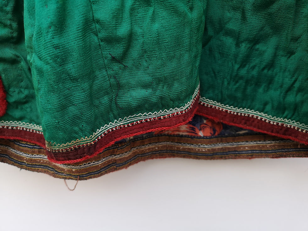 Thumbnail: Turcoman Silk women's khaftan 