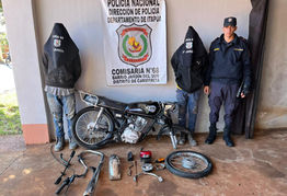 ITAPÚA: Detienen a dos hombres que desarmaban una motocicleta robada en Cambyretá.