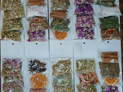 Frío impulsa la venta de hierbas medicinales para el mate en Encarnación