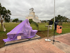 Inauguran monumento en homenaje al historiador y periodista Julio Sotelo en la Costanera de Encarnación