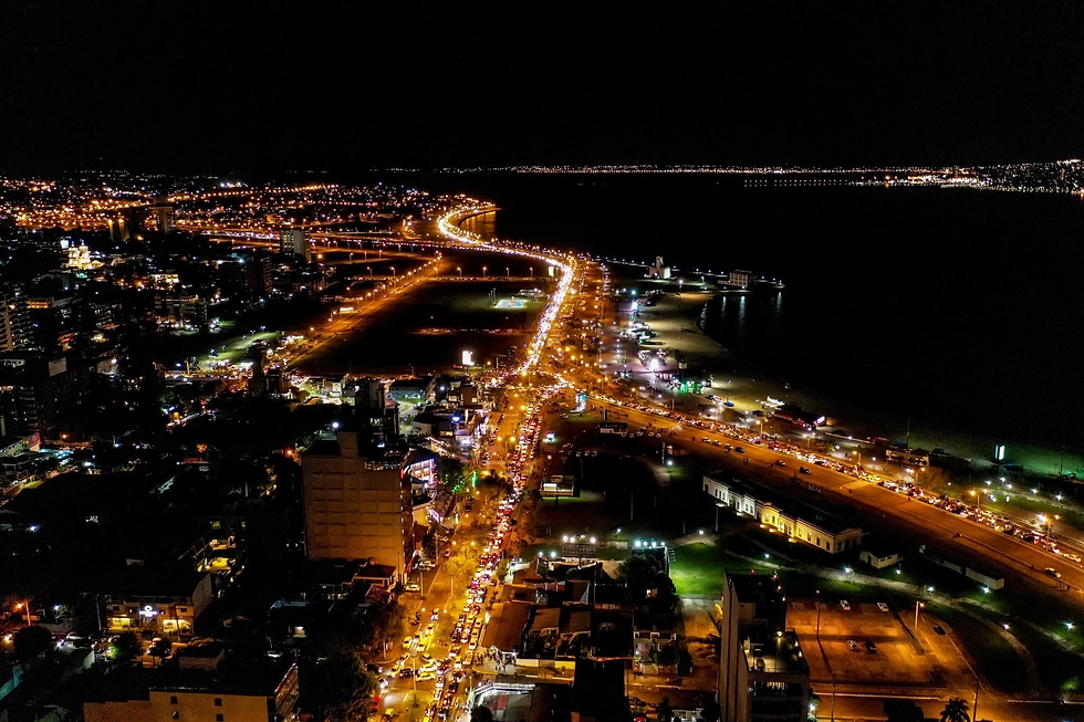 Masiva celebración en la Costanera de Encarnación tras el triunfo de la Albirroja