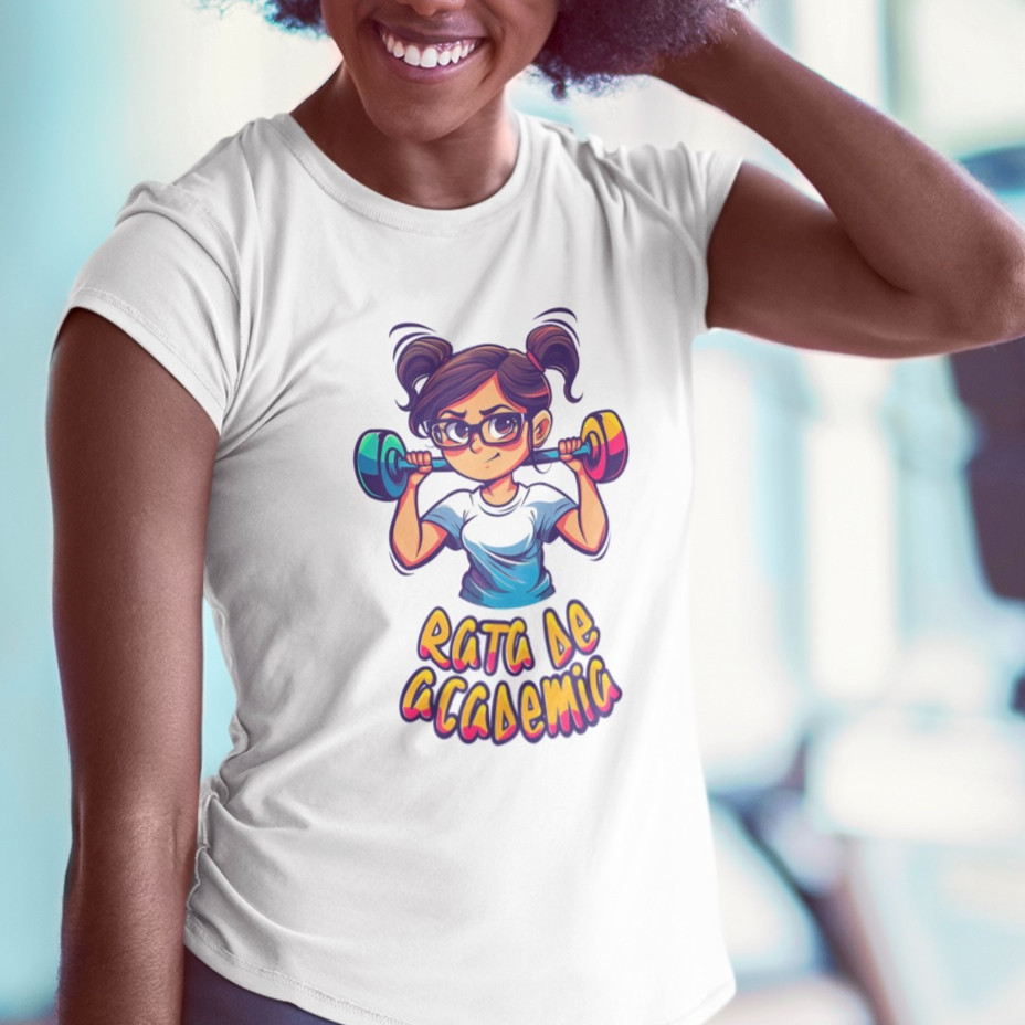 Modelo usando Camiseta Rata de Academia Poliamida