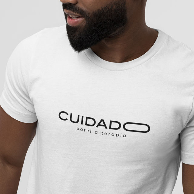 O guia definitivo das camisetas oversized femininas e masculinas