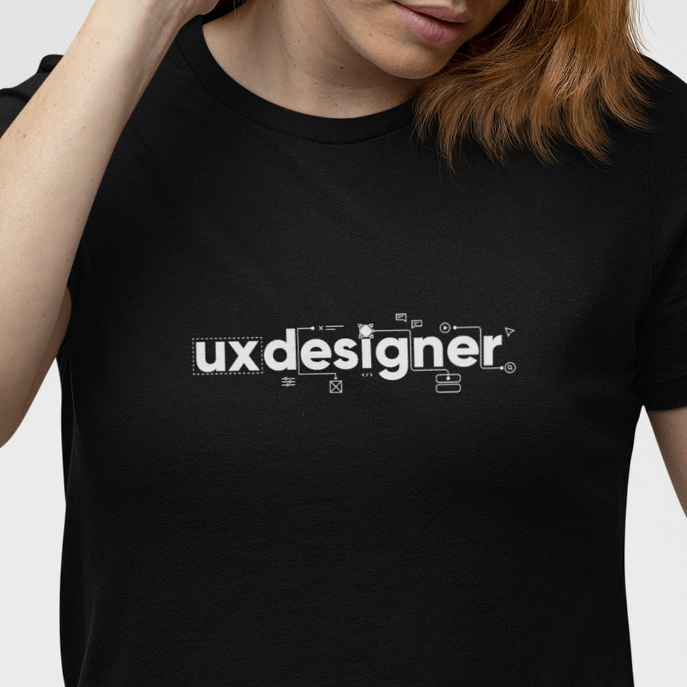 Modelo usando Camiseta UX Designer