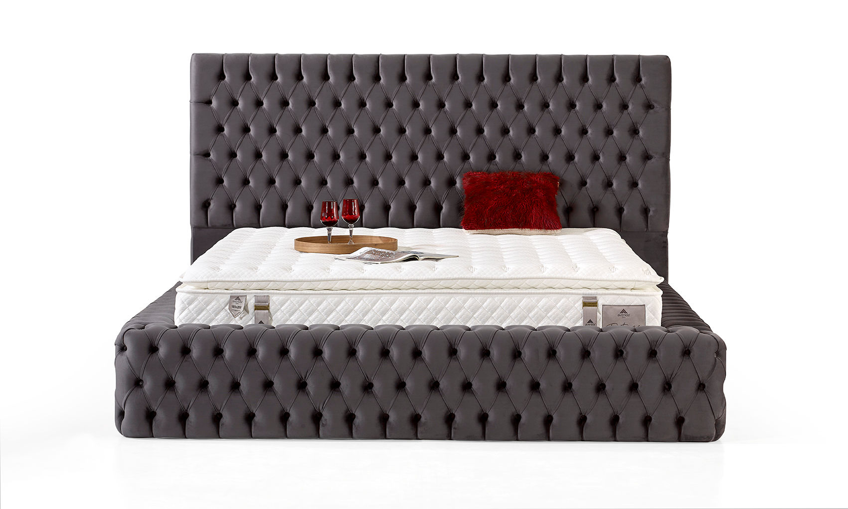 Royal capitone lit coffre