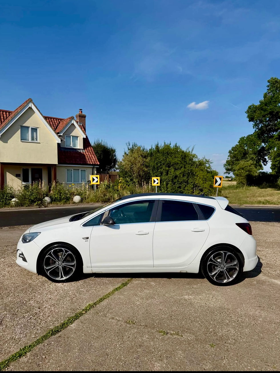 Thumbnail: 2013 Vauxhall Astra