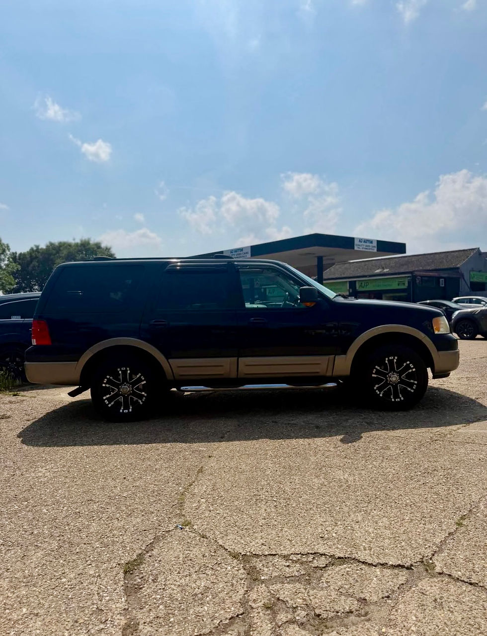 Thumbnail: 2006 Ford Expedition Eddie bawler